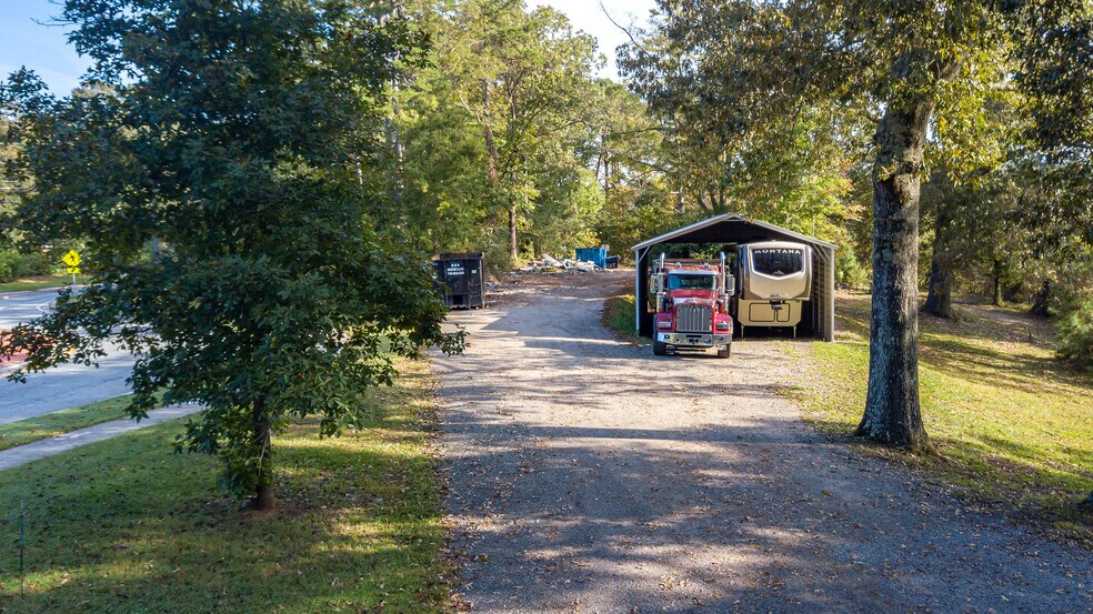 702 Cheatham Hill Road Rd, Marietta, GA à vendre - Photo du bâtiment - Image 2 de 23