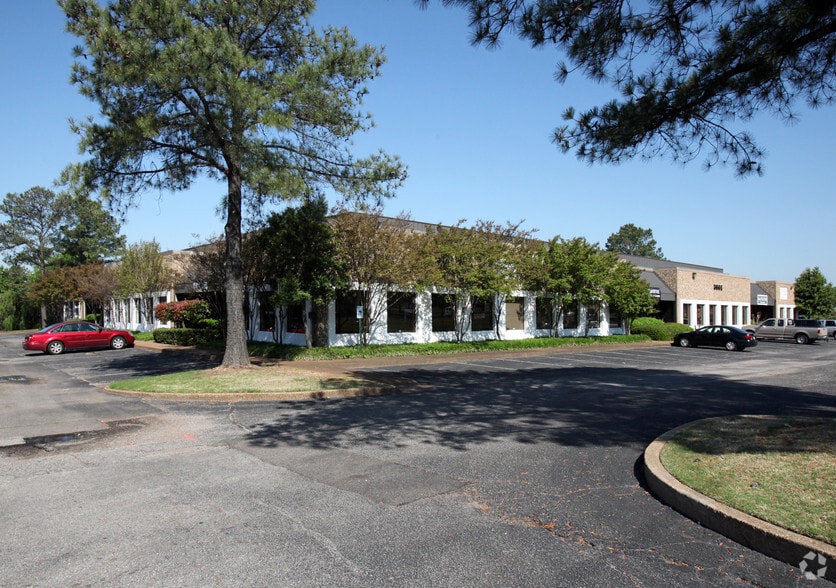 3665 S Perkins Rd, Memphis, TN à louer - Photo principale - Image 1 de 3