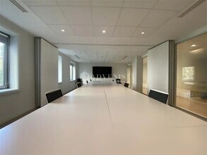 Office in Courbevoie for lease Interior Photo- Image 1 of 1