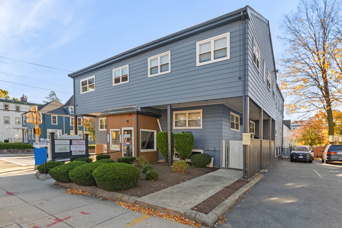 452 Pleasant St, Malden, MA for lease Primary Photo- Image 1 of 4