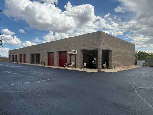 Plus de détails pour 705 Weaver Park Rd, Longmont, CO - Industriel à louer