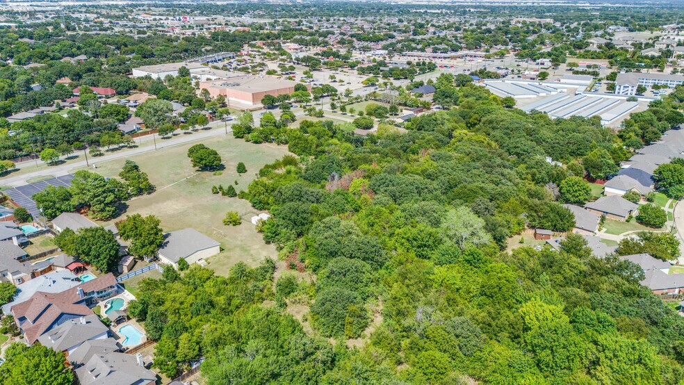 2120 W Sublett Rd, Arlington, TX à vendre - Photo du bâtiment - Image 3 de 10