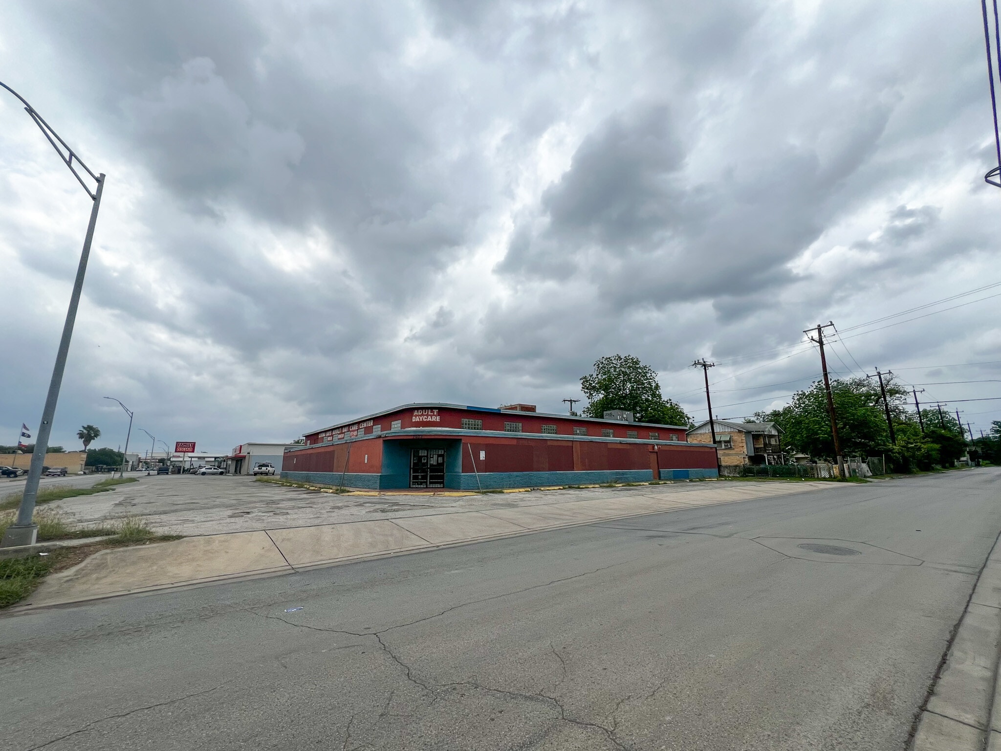 2603 W Southcross Blvd, San Antonio, TX for lease Primary Photo- Image 1 of 8