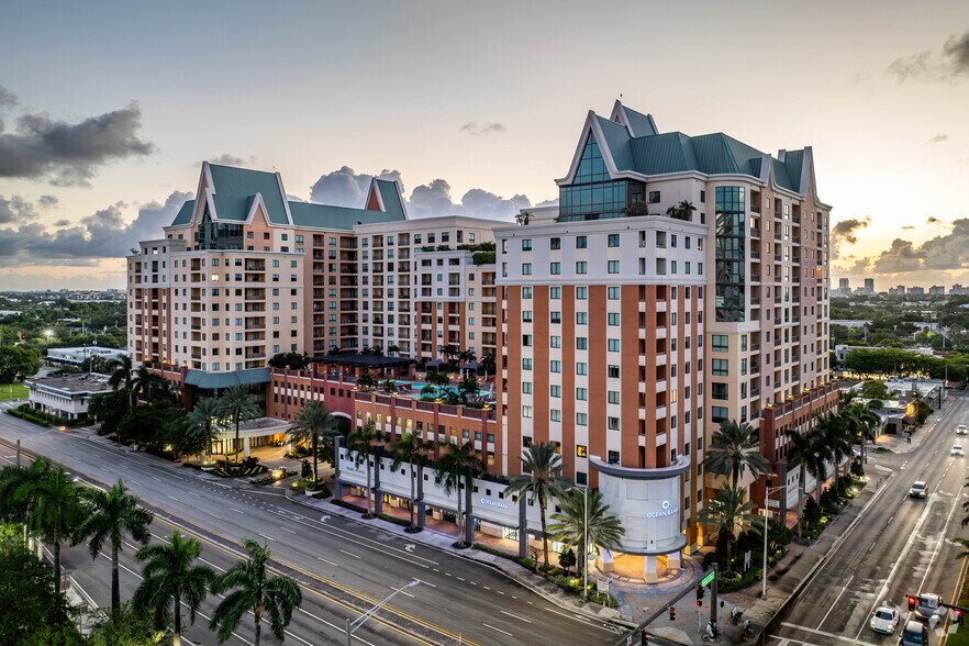100 N Federal Hwy, Fort Lauderdale, FL à louer - Photo du bâtiment - Image 2 de 15