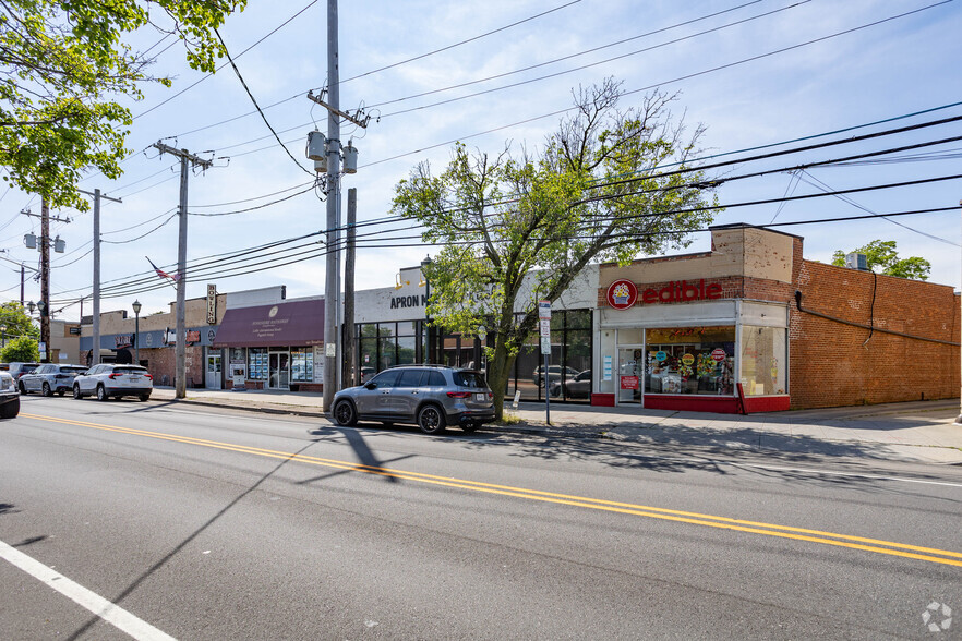 948-958 Broadway, Woodmere, NY à vendre - Photo principale - Image 1 de 4