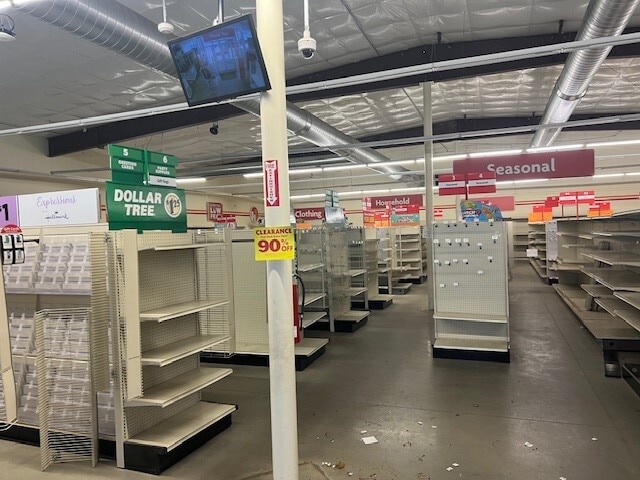 817 SD-47, Fort Thompson, SD for lease - Interior Photo - Image 2 of 6