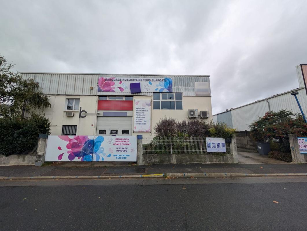 Flex in Sartrouville for sale Building Photo- Image 1 of 7
