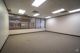 10700 Richmond Ave, Houston, TX for lease Interior Photo- Image 2 of 4