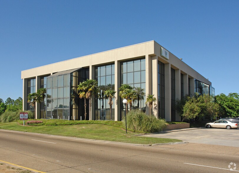 3029 S Sherwood Forest Blvd, Baton Rouge, LA à vendre - Photo principale - Image 1 de 1