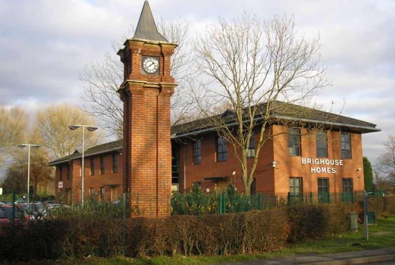 Manor Ln, Crewe à louer - Photo du bâtiment - Image 1 de 5