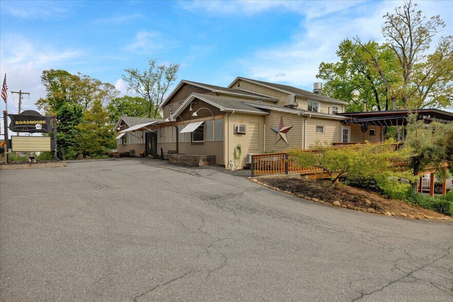 655 Route 61, Orwigsburg, PA à vendre - Photo du bâtiment - Image 3 de 78
