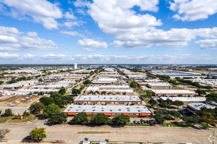 1100 Summit Ave, Plano, TX for lease - Aerial - Image 2 of 3
