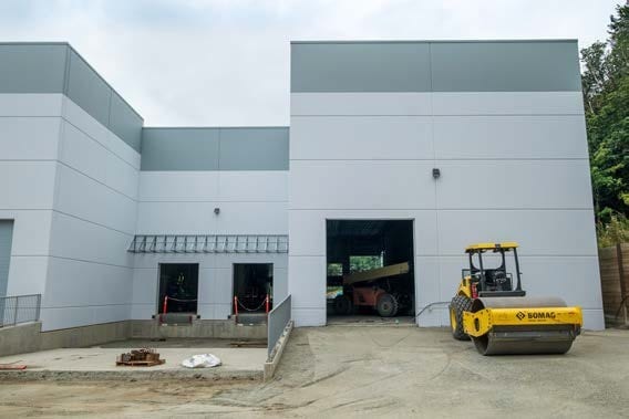 1325 Riverside Rd, Abbotsford, BC for lease - Building Photo - Image 2 of 4