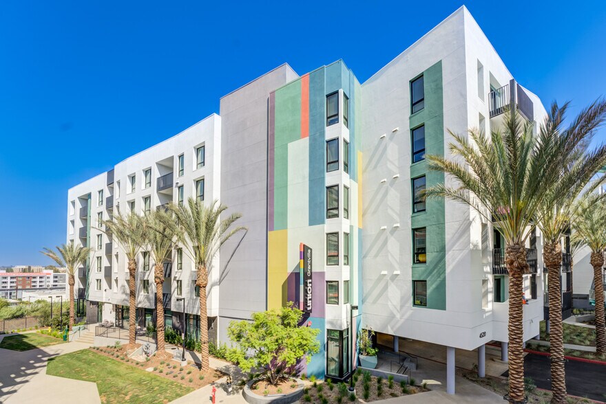 4520 Alvarado Canyon Rd, San Diego, CA à louer - Photo du bâtiment - Image 2 de 11