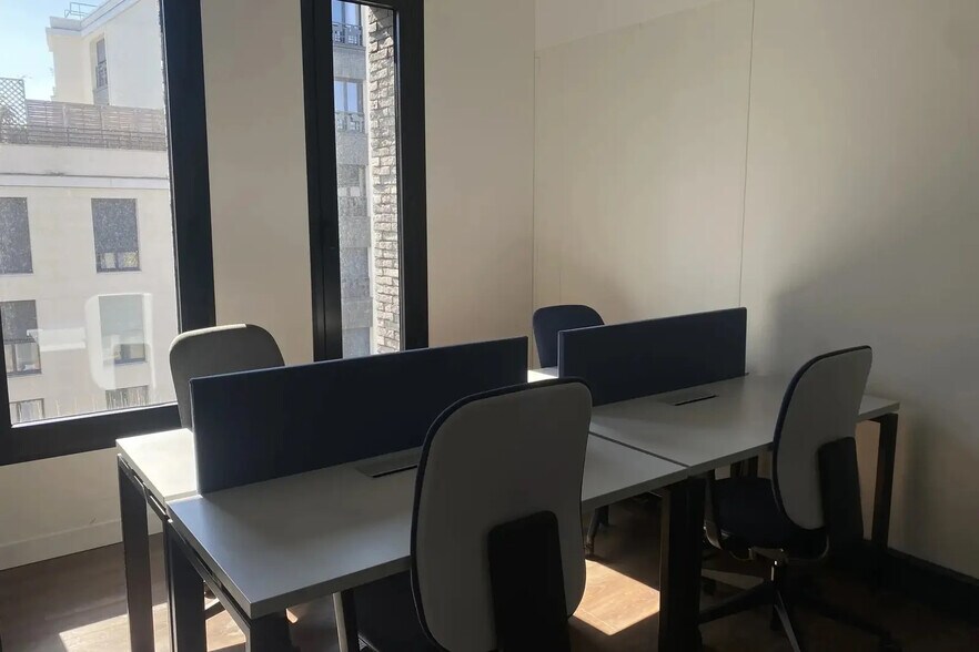 3 Place Martin Levasseur, Saint-Ouen-sur-Seine à louer - Photo du bâtiment - Image 3 de 21