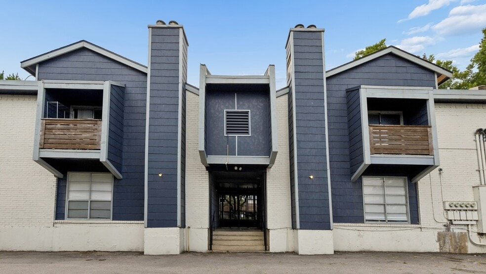 2807 Bachman Dr, Dallas, TX for sale - Building Photo - Image 2 of 5