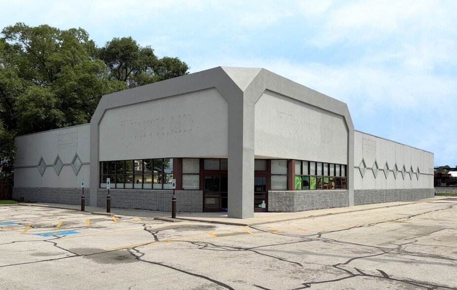306 W Water St, Oak Harbor, OH for lease - Building Photo - Image 1 of 12