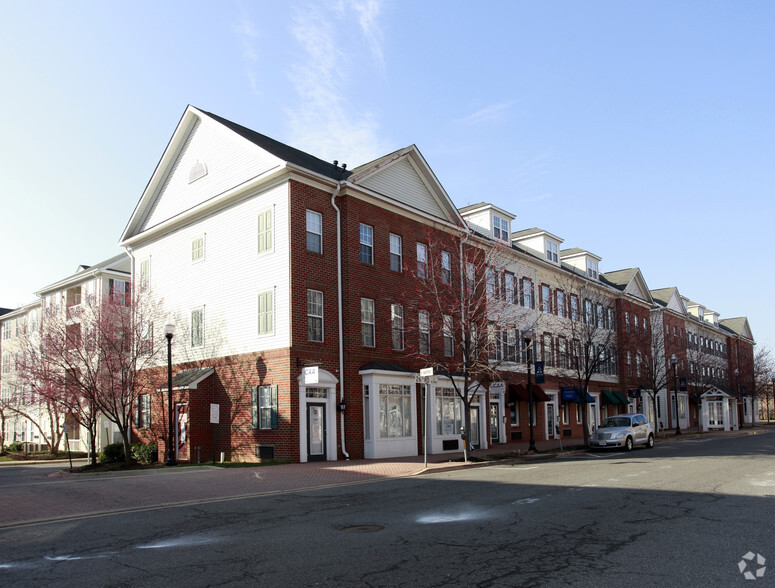 2400-2420 26th Rd S, Arlington, VA à louer - Photo principale - Image 1 de 14