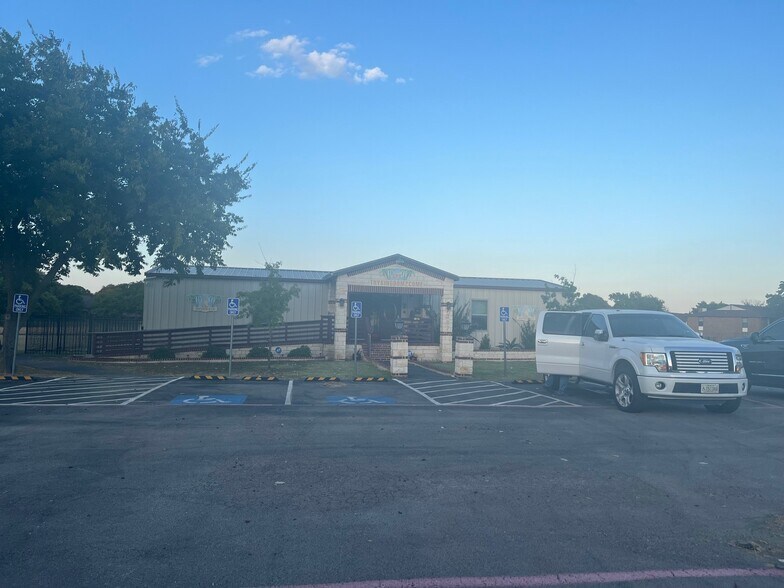 7387 S Hulen St, Fort Worth, TX for sale - Building Photo - Image 3 of 6