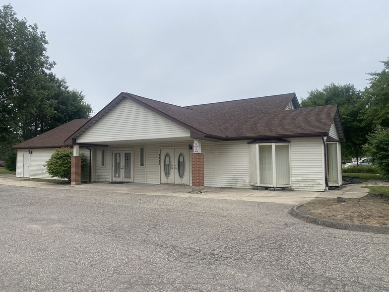 6512 Canton Center Rd, Canton, MI for sale - Building Photo - Image 1 of 1