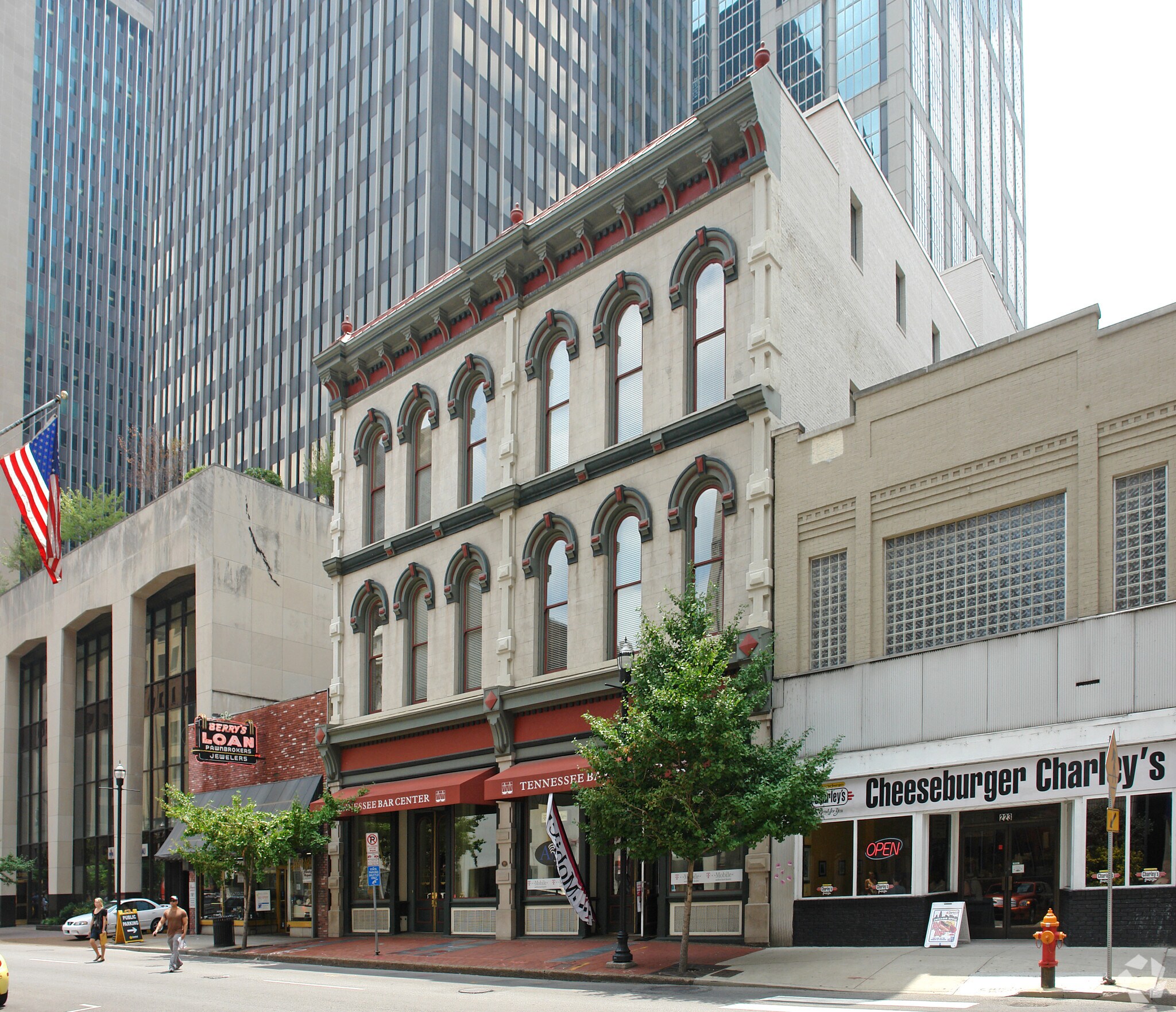 221 4th Ave N, Nashville, TN à vendre Photo du bâtiment- Image 1 de 5