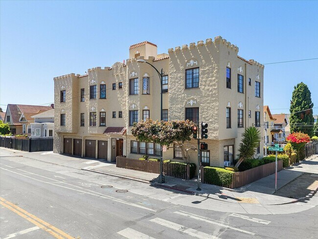 More details for 1905 Foothill Blvd, Oakland, CA - Multifamily for Sale
