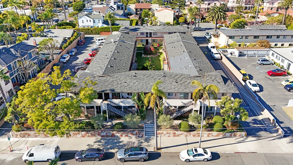 130 W Victoria St, Santa Barbara, CA for sale - Primary Photo - Image 1 of 1