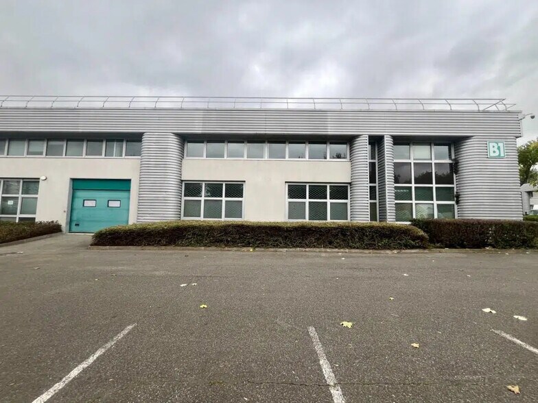 Industriel dans Tremblay-en-France à louer - Photo du bâtiment - Image 2 de 31