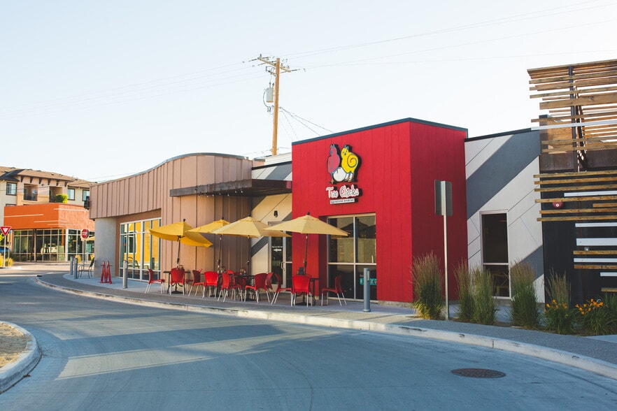 736-740 S Virginia St, Reno, NV for lease - Building Photo - Image 3 of 5