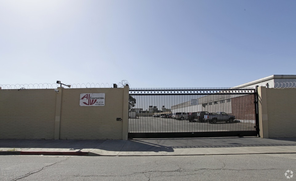 966 81st Ave, Oakland, CA for lease - Building Photo - Image 2 of 3