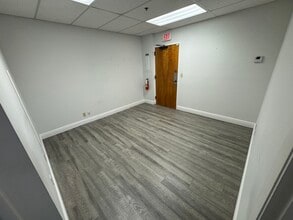 4360 Northlake Blvd, Palm Beach Gardens, FL for lease Interior Photo- Image 2 of 5