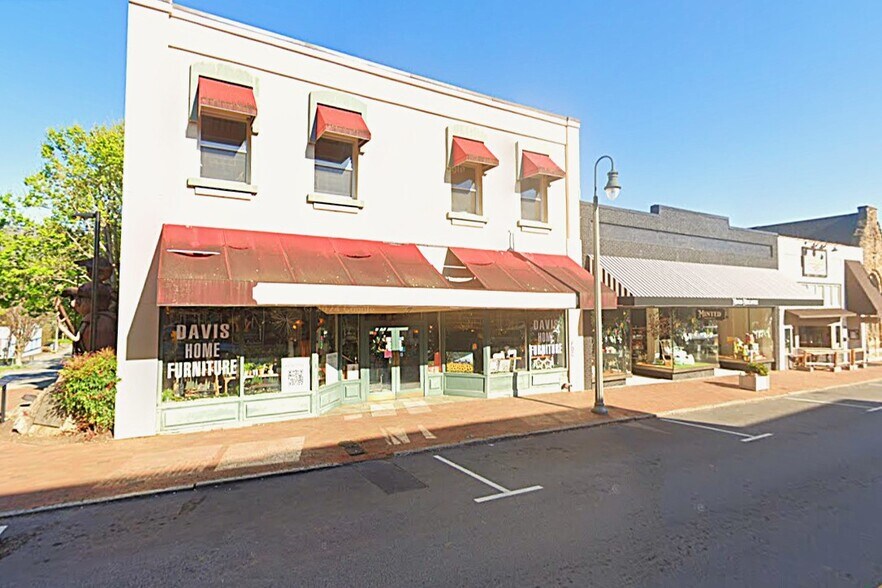 93 N Main St, Waynesville, NC à vendre - Photo du bâtiment - Image 2 de 9