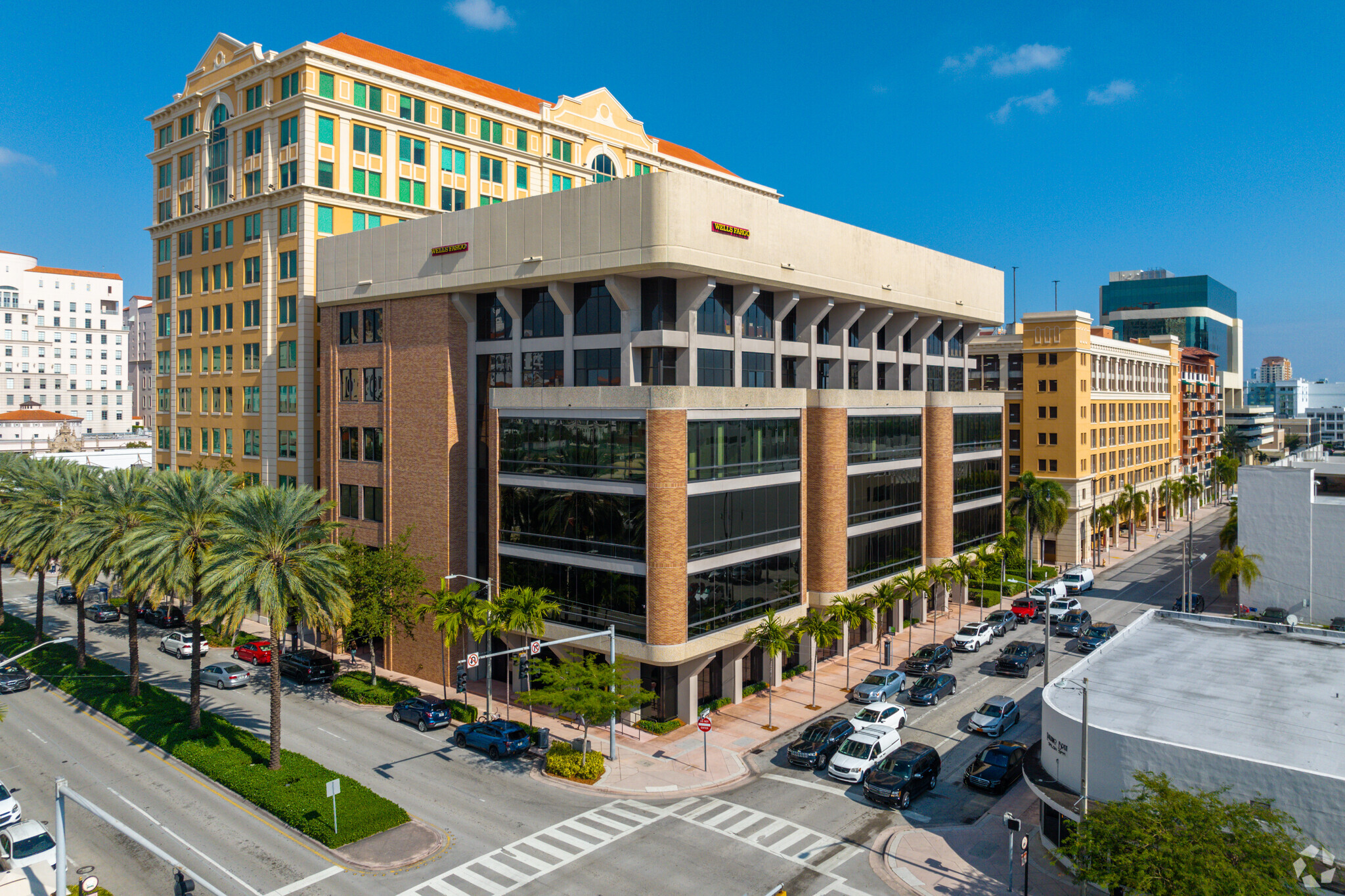 2555 Ponce de Leon Blvd, Coral Gables, FL for lease Building Photo- Image 1 of 8