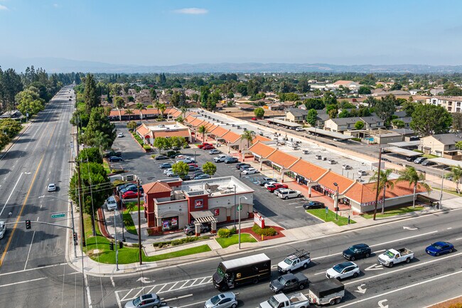 Plus de détails pour 800 S Mountain Ave, Ontario, CA - Commerce de détail aux enchères