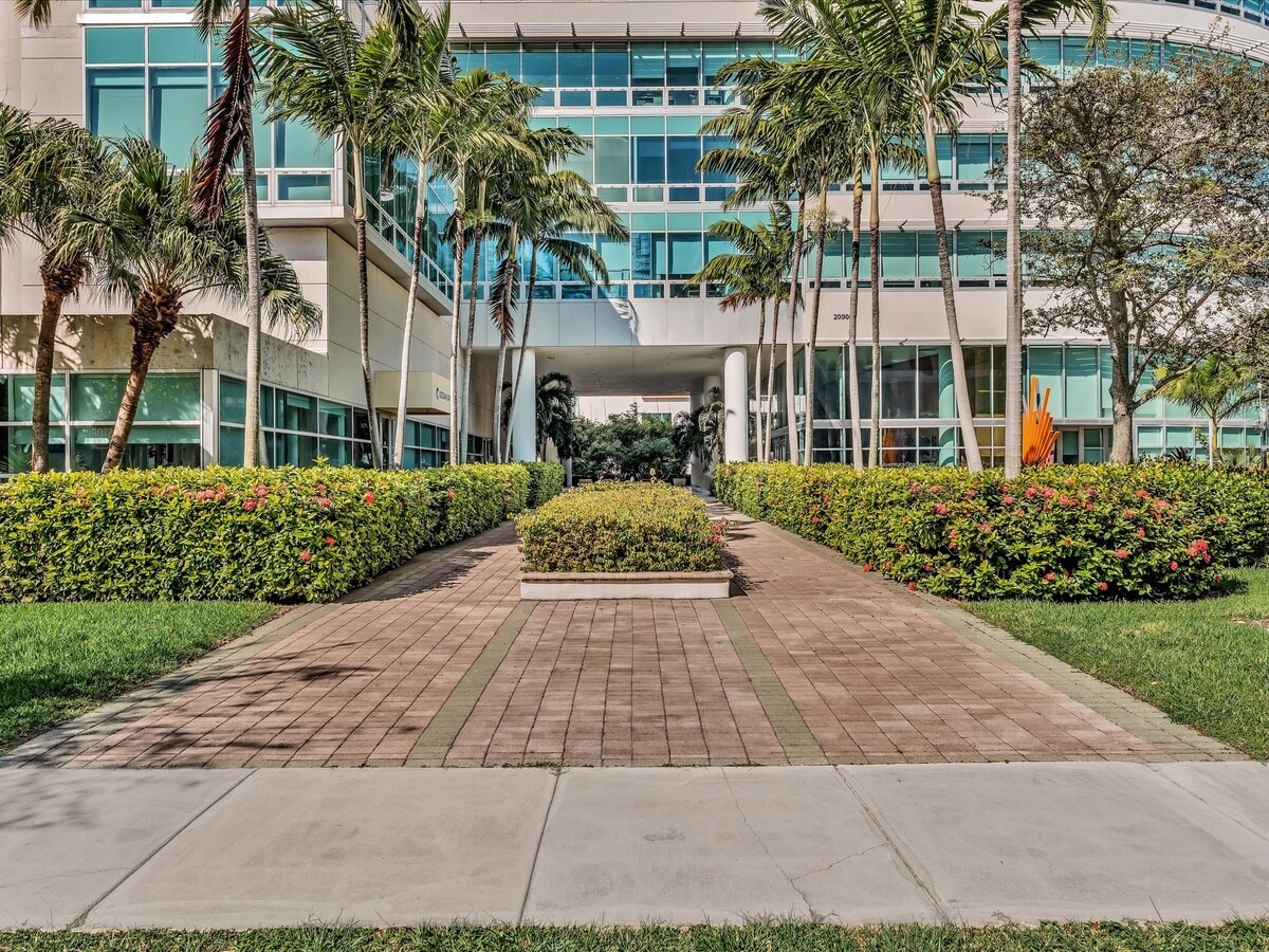 20900 NE 30th Ave, Aventura, FL 33180 - Unit 207 - - Interior Photo - Image 1 of 21