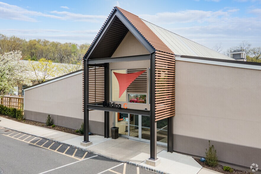 601 Ewing St, Princeton, NJ à louer - Photo du bâtiment - Image 3 de 20