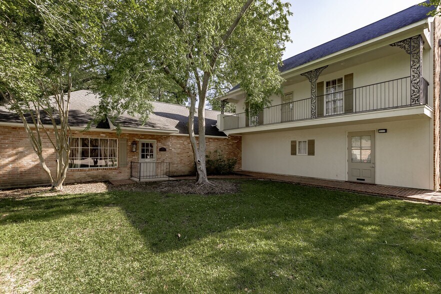 673 E Airport Ave, Baton Rouge, LA à vendre - Photo du bâtiment - Image 2 de 38