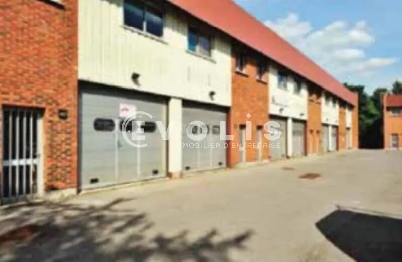 17 Rue Des Cerisiers, Lisses à louer - Photo du bâtiment - Image 1 de 2