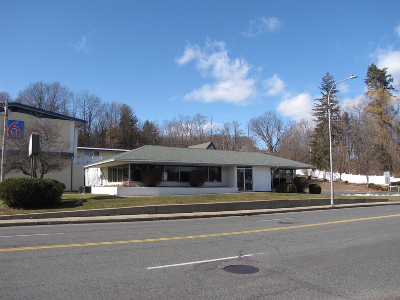 1515 Northampton St, Holyoke, MA for sale - Building Photo - Image 2 of 5