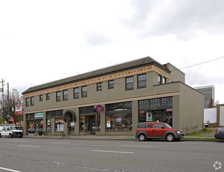 628-630 NE Broadway St, Portland, OR à vendre - Photo du bâtiment - Image 2 de 14