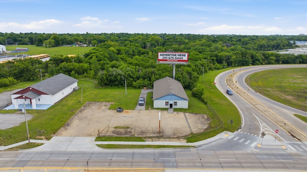 2604 E Apache St, Tulsa, OK à vendre - Photo du bâtiment - Image 3 de 19
