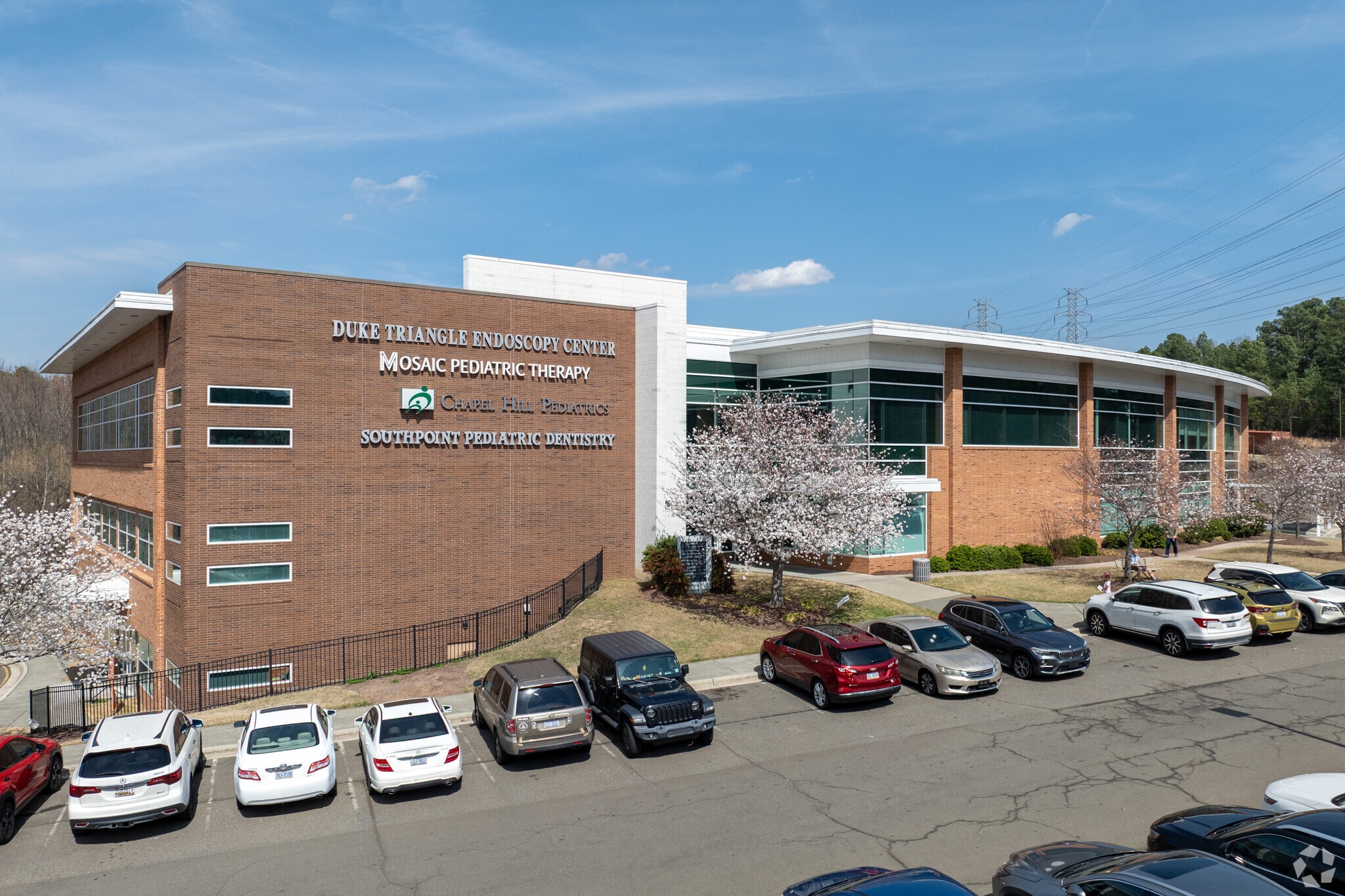 249 E NC 54 Hwy, Durham, NC for lease Primary Photo- Image 1 of 18