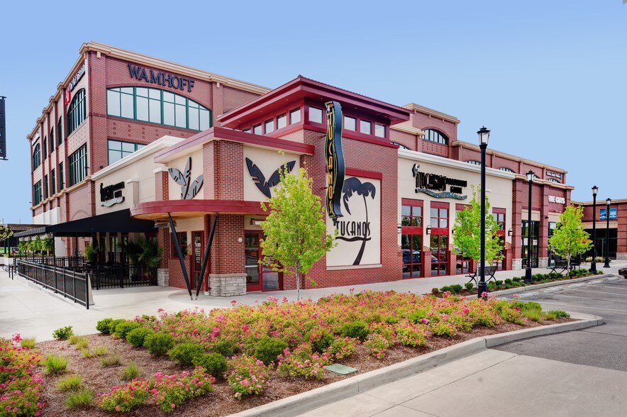 1450 Beale St, Saint Charles, MO à louer - Photo du bâtiment - Image 2 de 13