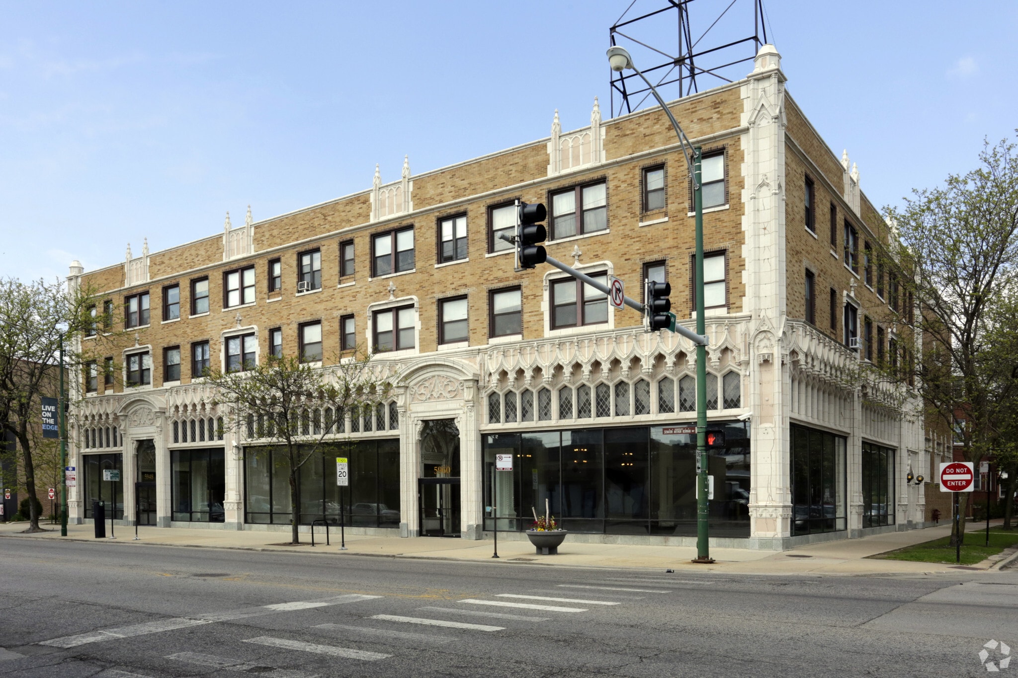 5948-5960 N Broadway St, Chicago, IL for lease Primary Photo- Image 1 of 17