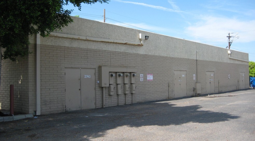 2740-2746 W McDowell Rd, Phoenix, AZ à louer - Photo du bâtiment - Image 3 de 8