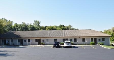 5501-5525 Foxridge Dr, Mission, KS à louer - Photo du bâtiment - Image 2 de 7