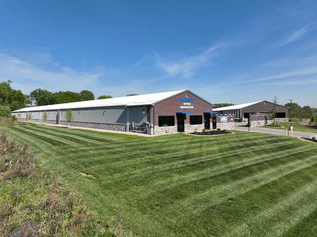 Plus de détails pour 1031 Baker Dr, Monroe, OH - Local d'activités à louer