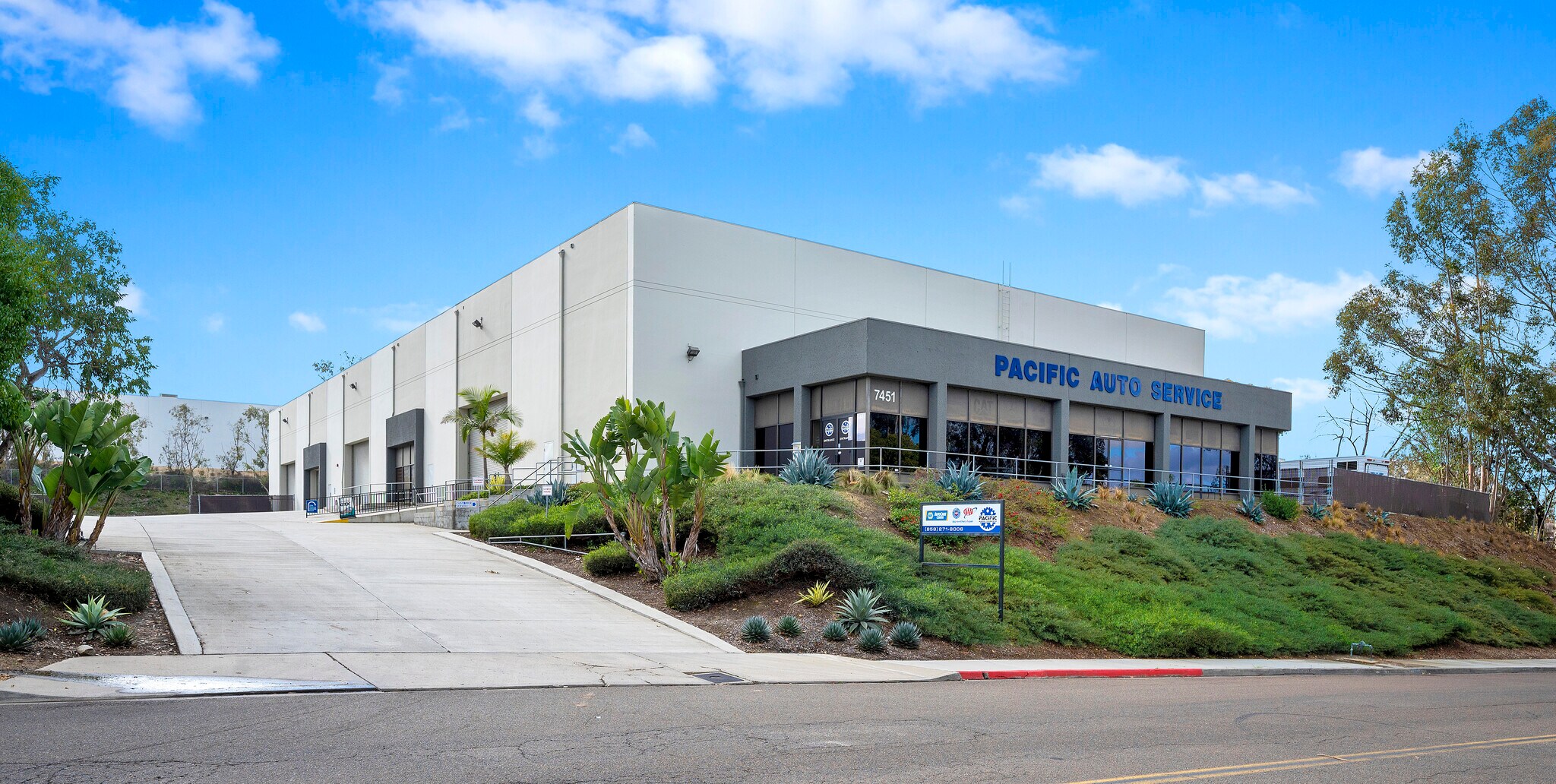 7451 Trade St, San Diego, CA à louer Photo principale- Image 1 de 7