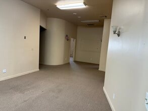 1420 W Kettleman Ln, Lodi, CA for lease Interior Photo- Image 1 of 4