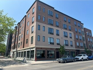 Plus de détails pour 232 East State St, Traverse City, MI - Multi-résidentiel à vendre